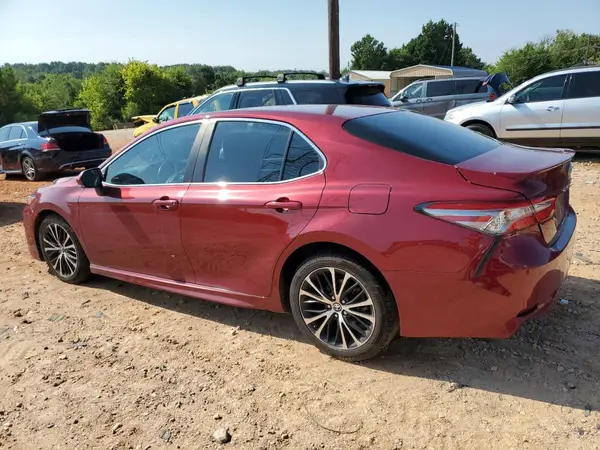 4T1B11HK2JU550890 2018 TOYOTA CAMRY - Image 2