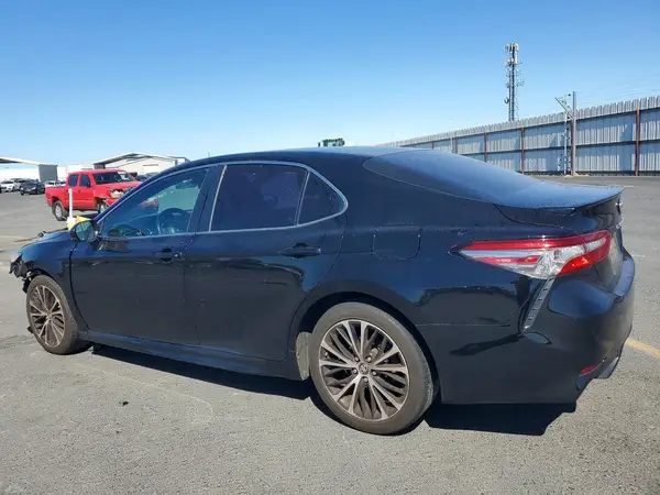 4T1B11HK2JU553319 2018 TOYOTA CAMRY - Image 2