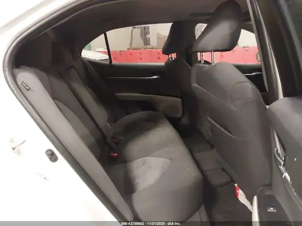 4T1B11HK2JU554597 2018 TOYOTA CAMRY - Image 8