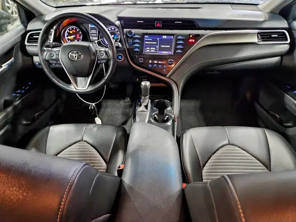 4T1B11HK2JU555622 2018 TOYOTA CAMRY - Image 8
