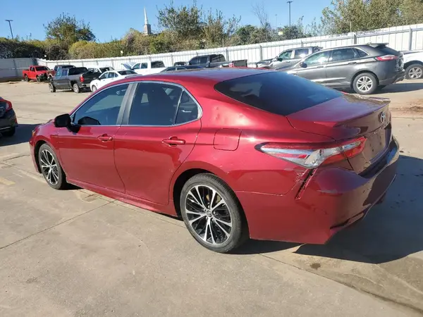 4T1B11HK2JU556849 2018 TOYOTA CAMRY - Image 2