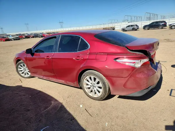 4T1B11HK2JU563512 2018 TOYOTA CAMRY - Image 2