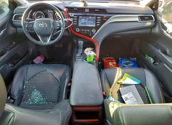 4T1B11HK2JU563848 2018 TOYOTA CAMRY - Image 8