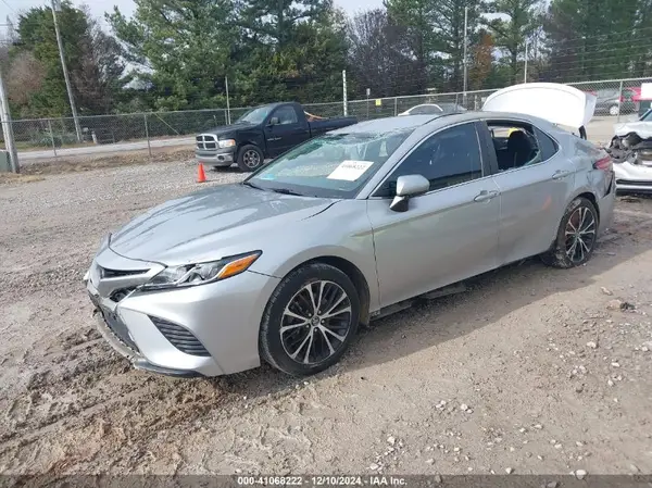 4T1B11HK2JU564756 2018 TOYOTA CAMRY - Image 2