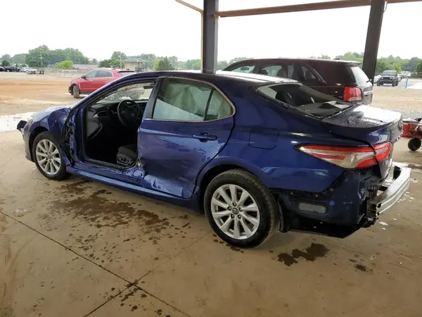 4T1B11HK2JU564935 2018 TOYOTA CAMRY - Image 2