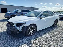 4T1B11HK2JU568113 2018 TOYOTA CAMRY
