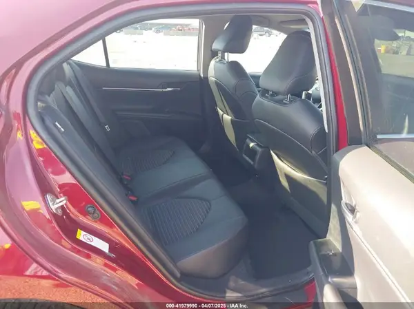 4T1B11HK2JU569472 2018 TOYOTA CAMRY - Image 8