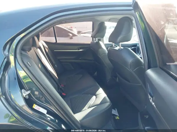 4T1B11HK2JU570475 2018 TOYOTA CAMRY - Image 8
