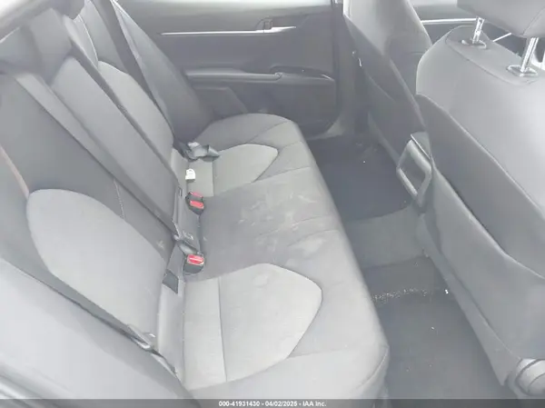 4T1B11HK2JU570881 2018 TOYOTA CAMRY - Image 8