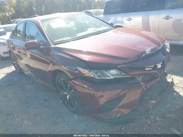 4T1B11HK2JU571514 2018 TOYOTA CAMRY - Image 1
