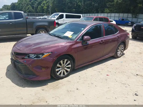 4T1B11HK2JU572985 2018 TOYOTA CAMRY - Image 2