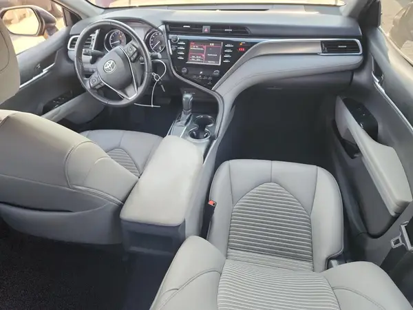 4T1B11HK2JU575076 2018 TOYOTA CAMRY - Image 8