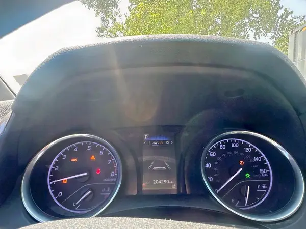 4T1B11HK2JU575143 2018 TOYOTA CAMRY - Image 8