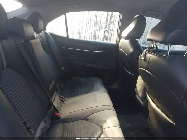 4T1B11HK2JU581265 2018 TOYOTA CAMRY - Image 8