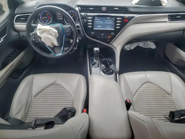 4T1B11HK2JU584067 2018 TOYOTA CAMRY - Image 8