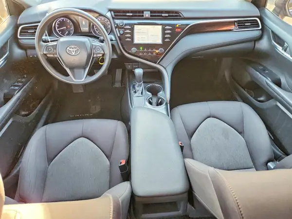 4T1B11HK2JU586143 2018 TOYOTA CAMRY - Image 8