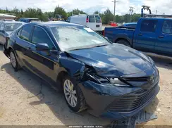 4T1B11HK2JU588104 2018 TOYOTA CAMRY