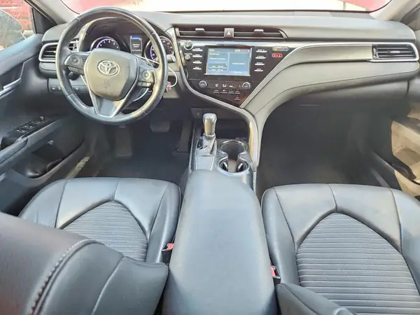 4T1B11HK2JU588992 2018 TOYOTA CAMRY - Image 8