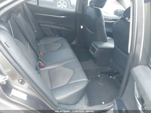 4T1B11HK2JU589446 2018 TOYOTA CAMRY - Image 8