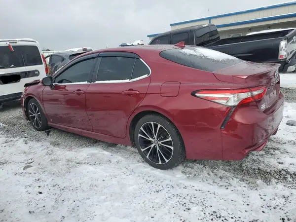4T1B11HK2JU590368 2018 TOYOTA CAMRY - Image 2