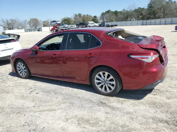 4T1B11HK2JU590452 2018 TOYOTA CAMRY - Image 2