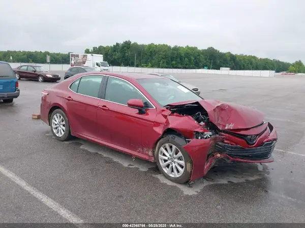 4T1B11HK2JU591682 2018 TOYOTA CAMRY - Image 1