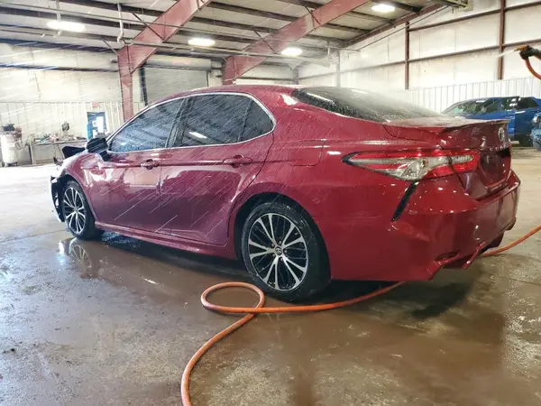 4T1B11HK2JU597692 2018 TOYOTA CAMRY - Image 2