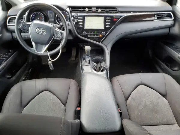 4T1B11HK2JU599961 2018 TOYOTA CAMRY - Image 8