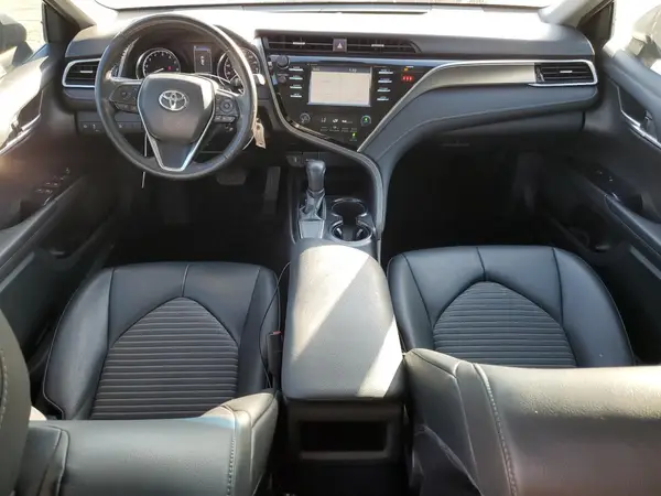 4T1B11HK2JU605709 2018 TOYOTA CAMRY - Image 8
