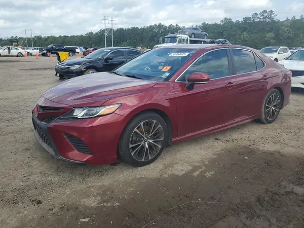 4T1B11HK2JU607847 2018 TOYOTA CAMRY - Image 1