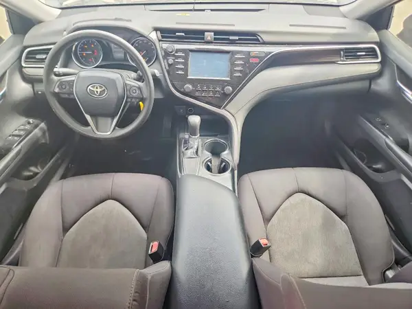 4T1B11HK2JU609761 2018 TOYOTA CAMRY - Image 8