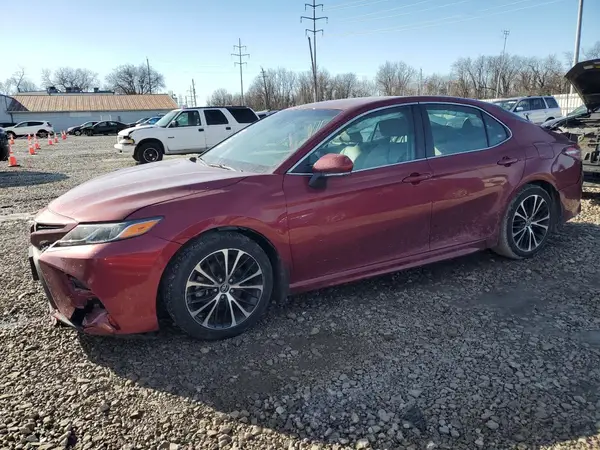 4T1B11HK2JU610392 2018 TOYOTA CAMRY - Image 1