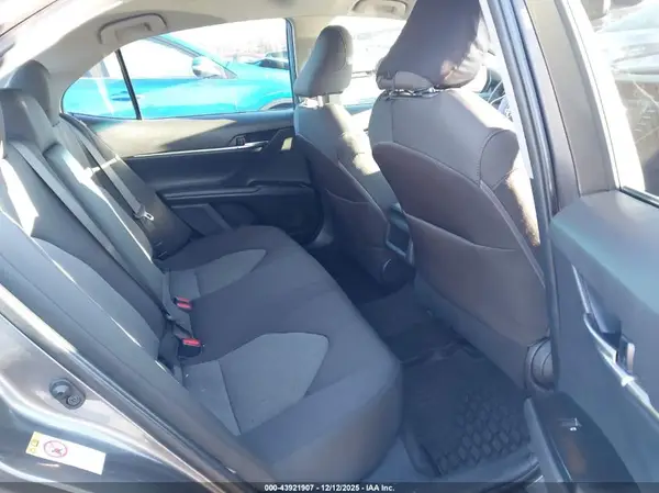 4T1B11HK2JU613888 2018 TOYOTA CAMRY - Image 8