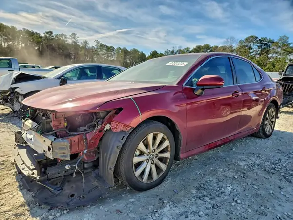 4T1B11HK2JU615981 2018 TOYOTA CAMRY - Image 1