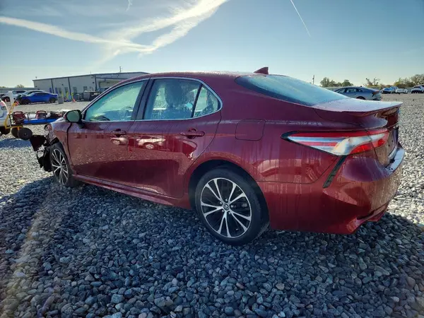 4T1B11HK2JU616824 2018 TOYOTA CAMRY - Image 2