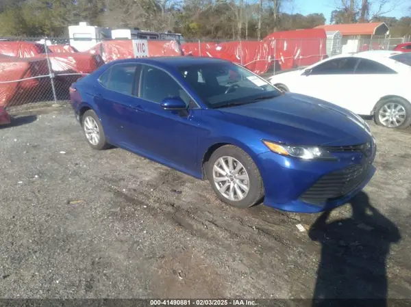 4T1B11HK2JU617441 2018 TOYOTA CAMRY - Image 1