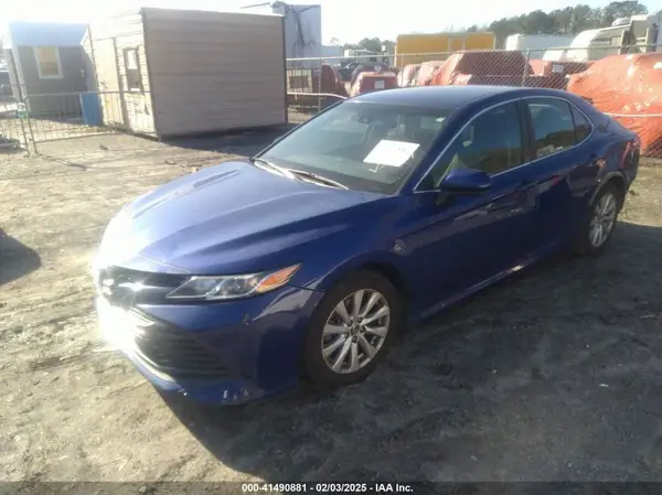 4T1B11HK2JU617441 2018 TOYOTA CAMRY - Image 2