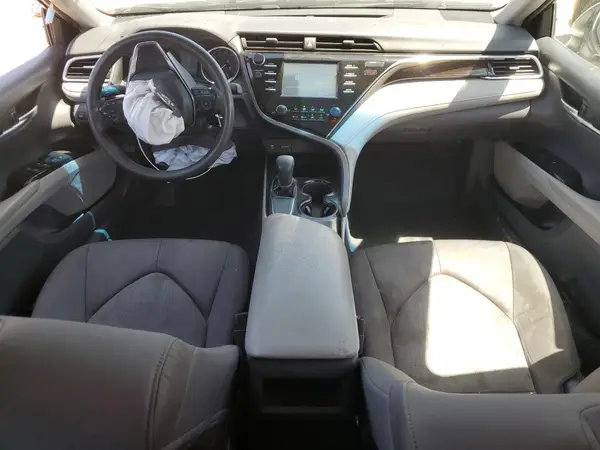 4T1B11HK2JU619268 2018 TOYOTA CAMRY - Image 8