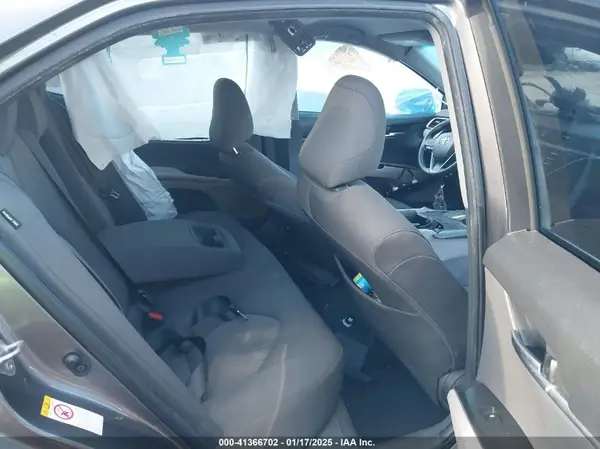 4T1B11HK2JU619822 2018 TOYOTA CAMRY - Image 8