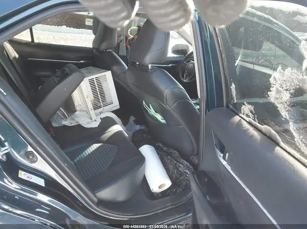 4T1B11HK2JU626480 2018 TOYOTA CAMRY - Image 8