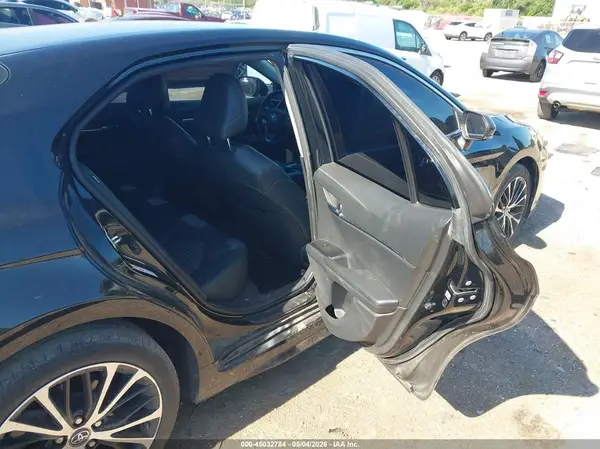 4T1B11HK2JU626818 2018 TOYOTA CAMRY - Image 8