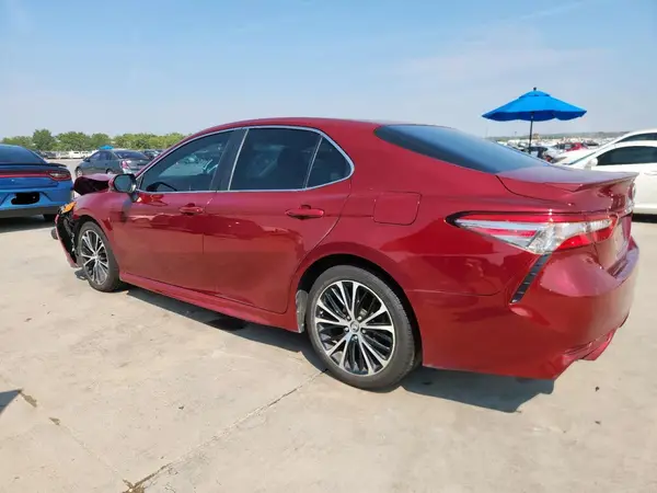 4T1B11HK2JU628598 2018 TOYOTA CAMRY - Image 2