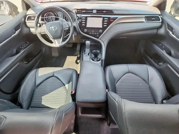 4T1B11HK2JU628598 2018 TOYOTA CAMRY - Image 8