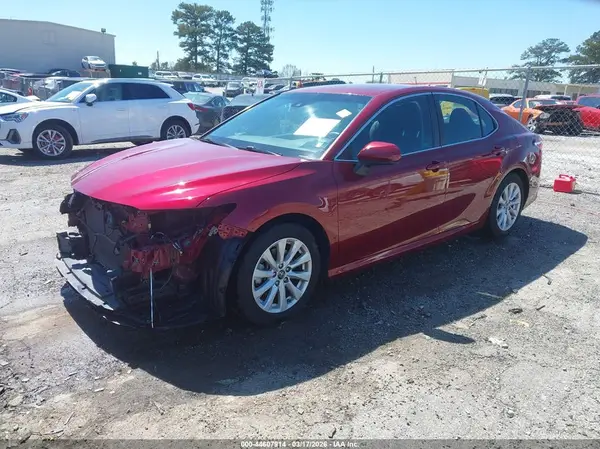 4T1B11HK2JU635759 2018 TOYOTA CAMRY - Image 2