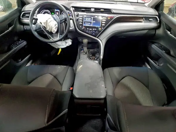 4T1B11HK2JU640184 2018 TOYOTA CAMRY - Image 8