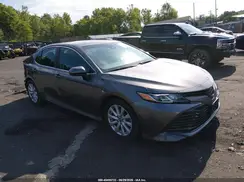 4T1B11HK2JU640265 2018 TOYOTA CAMRY