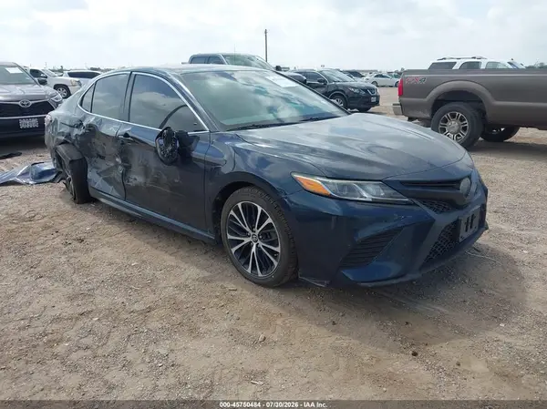 4T1B11HK2JU641450 2018 TOYOTA CAMRY - Image 1