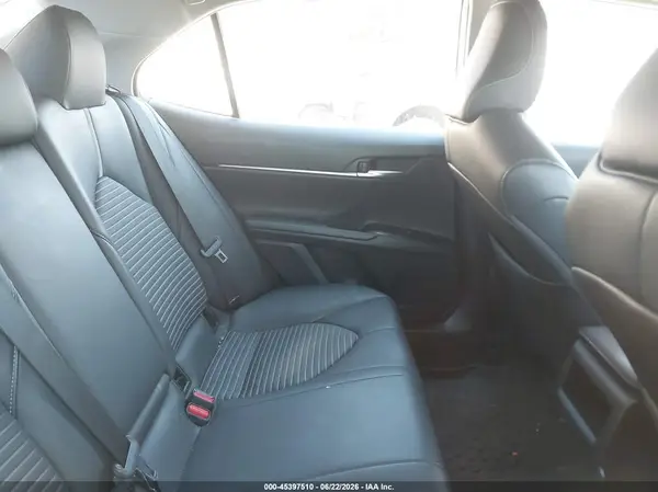 4T1B11HK2JU641576 2018 TOYOTA CAMRY - Image 8