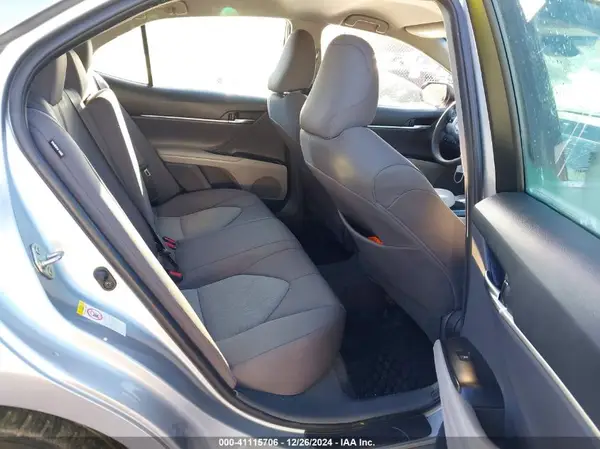 4T1B11HK2JU641965 2018 TOYOTA CAMRY - Image 8