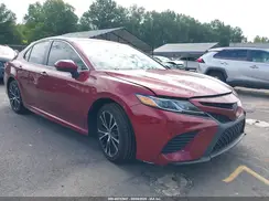 4T1B11HK2JU642324 2018 TOYOTA CAMRY